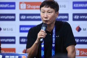HLV Kim Sang Sik quyết thắng Malaysia cùng OK9 tại Mỹ Đình